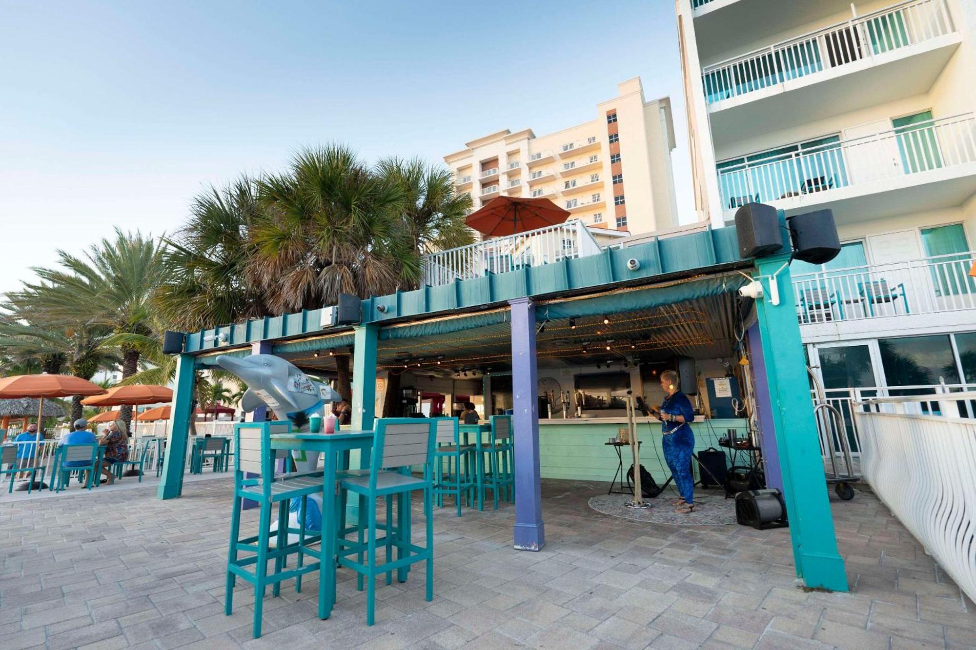 Winter The Dolphin'S Beach Club, Ascend Hotel Collection Clearwater Beach Exterior photo